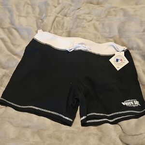 MLB Chicago White Sox Black and White Shorts XL